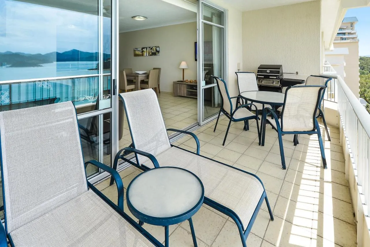 Apartment Beachfront Hamilton Island