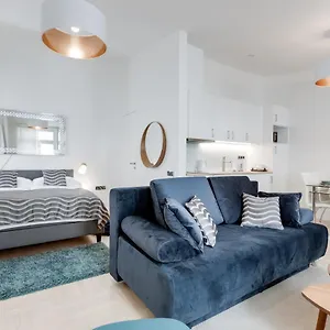 Royal In The Heart Of Apartment Prague